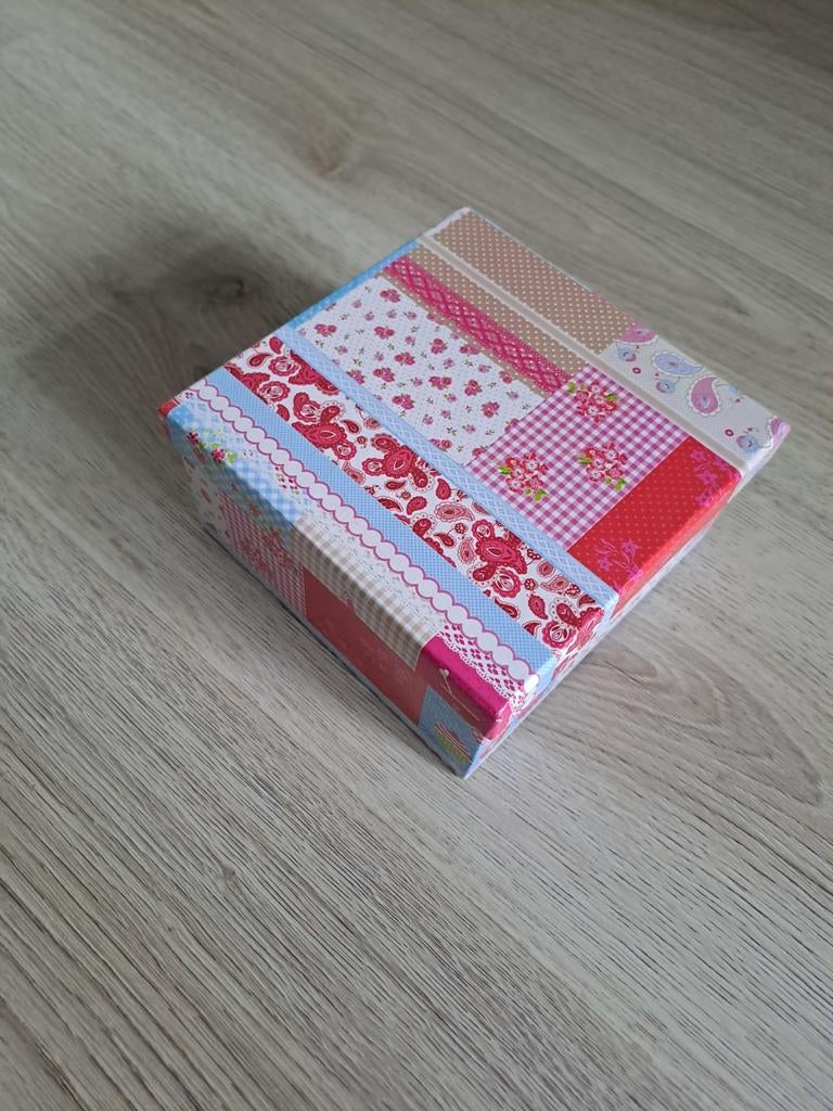 Schattig kartonnen opbergdoosje met deksel Xenos, Ophalen of Verzenden, Zo goed als nieuw