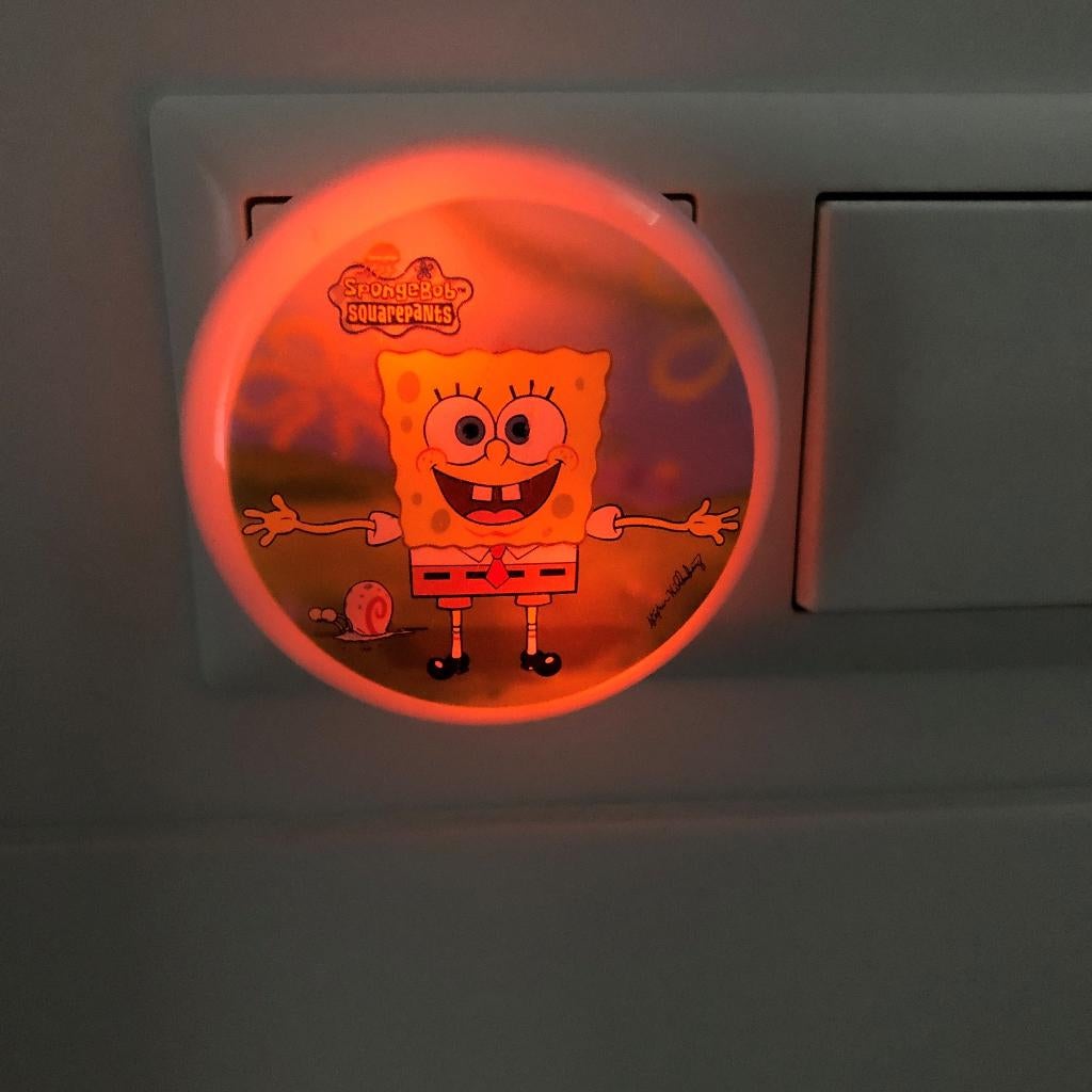 Sponge Bob kinderlampje leuk stopcontact, Huis en Inrichting, Ophalen of Verzenden, Zo goed als nieuw