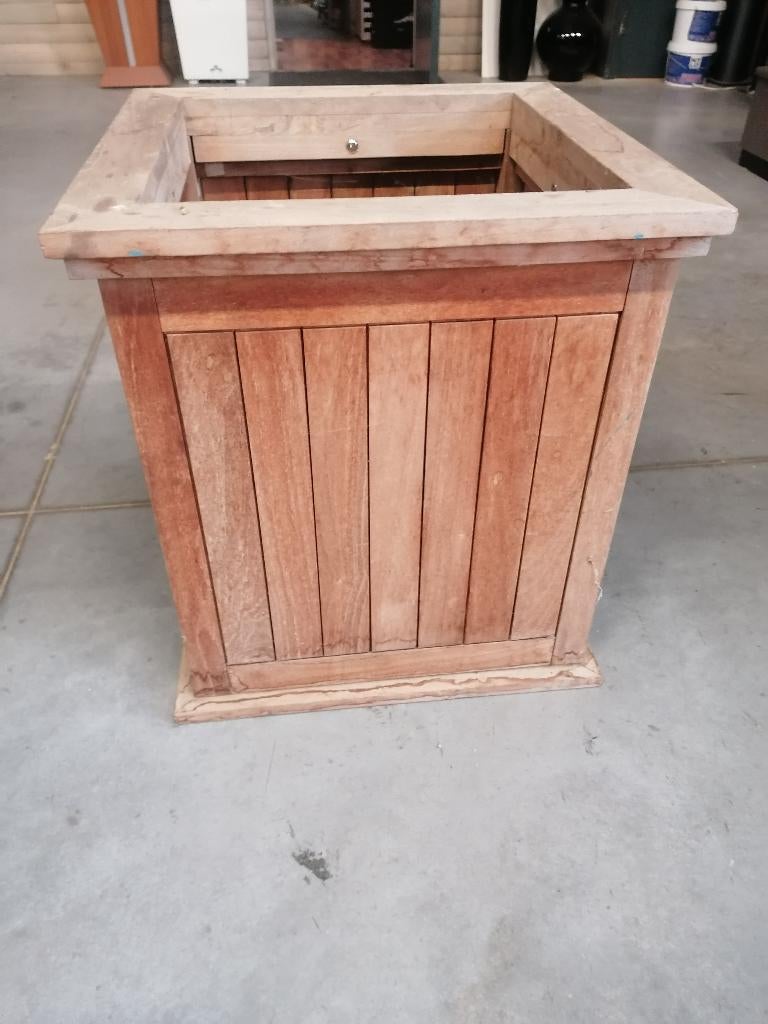 Hardhouten bloembak Kalimantan, Gebruikt, Tuindeco International BV, Krimweg 34 7741 KJ Coevorden, Minder dan 60 cm