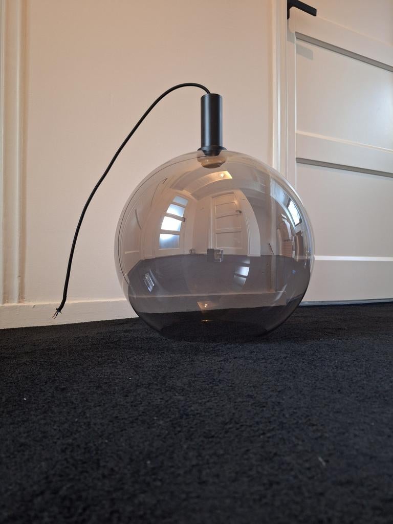 2x Smoke kleur glazen bol lampenkap - Stijlvol design, Huis en Inrichting, Lampen | Lampenkappen, Ophalen, 25 tot 50 cm, Rond