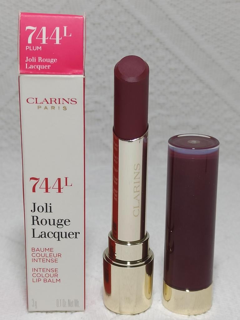 Clarins Joli Rouge Lacquer Lipstick 744L Plum, Sieraden, Tassen en Uiterlijk, Uiterlijk | Cosmetica en Make-up, Nieuw, Make-up