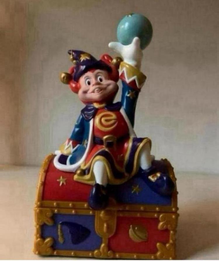 Efteling PARDOES OP SCHATKIST NIEUW STAAT hoog 21cm Efteling, Verzamelen, Efteling, Ophalen of Verzenden, Nieuw, Beeldje of Poppetje