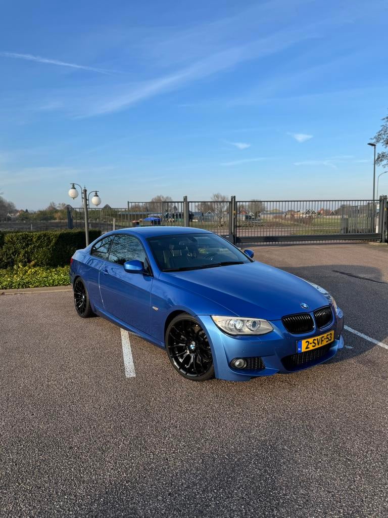 BMW 3-Serie 3.0 I 325 Coupe AUT 2013 Blauw, Auto's, BMW, Particulier, 3-Serie, ABS, Airbags, Airconditioning, Alarm, Bluetooth