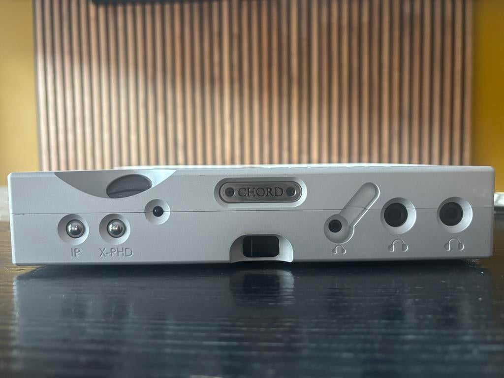 Chord Hugo TT D/A Converter DAC Headphone pre amp, Ophalen of Verzenden, Zo goed als nieuw