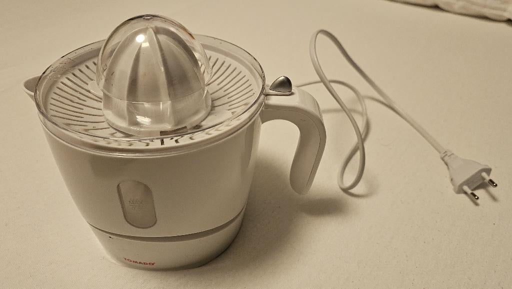 Citruspers/Juicer van Tomado, Ophalen of Verzenden, Zo goed als nieuw, Elektrisch, Citruspers