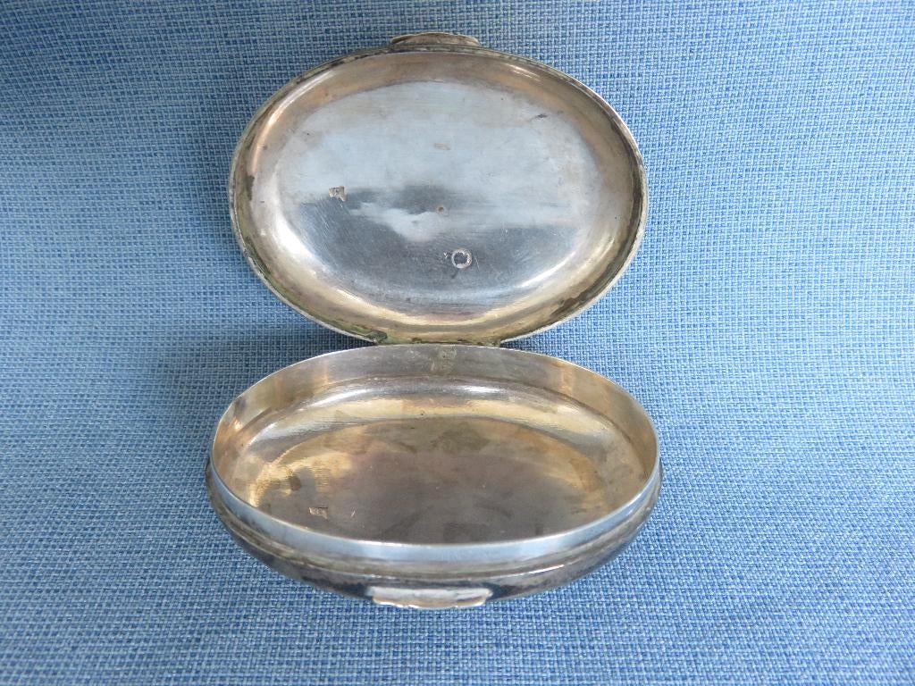 Antiek pastille doosje in zilver – 1862, Ophalen of Verzenden, Zilver