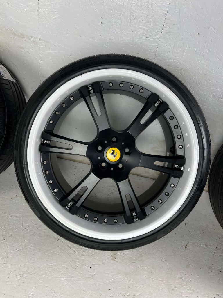 Custom Ferrari 458 velgen 22" 5x114.3 zomerset breedset zgan, Niet ingevuld, Gebruikt, 335 mm, Banden en Velgen