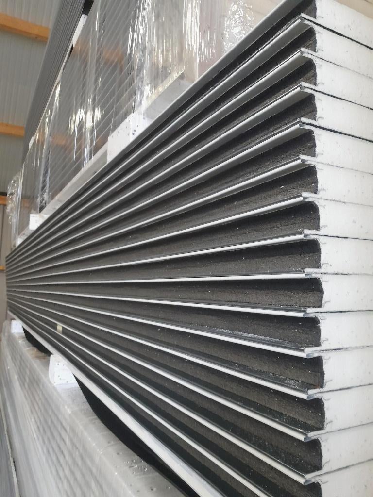 partijtje sandwich wand panelen 40mm, antraciet en wit, Ophalen of Verzenden, Zo goed als nieuw, Overige materialen, 50 tot 100 mm