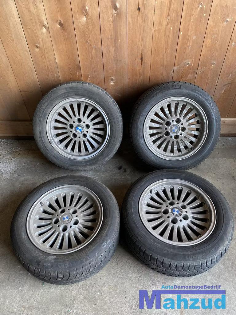 BMW Velgen 5x120 72.5 met winterbanden 16 inch, Auto-onderdelen, Petuelring 130
80788  Munich, DE, Gebruikt, Info@bmw.de, Ophalen of Verzenden