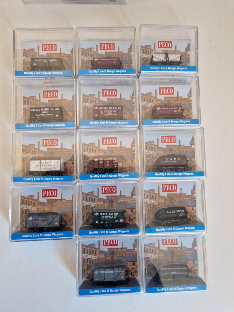 14 Peco wagons winkelnieuw. In OVP, Overige merken, Gelijkstroom, Ophalen of Verzenden, Analoog