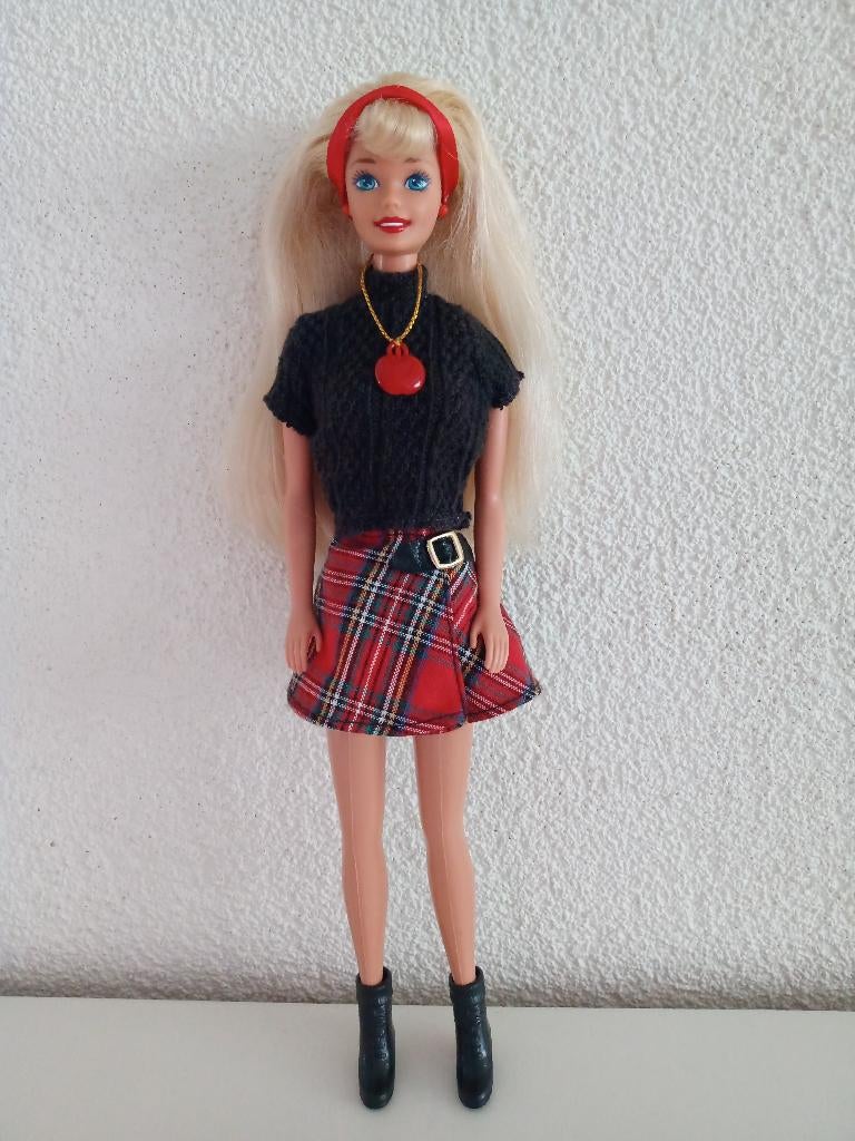 Barbie School Spirit 15579 uit 1995 (Special Edition), Ophalen of Verzenden, Gebruikt, Pop