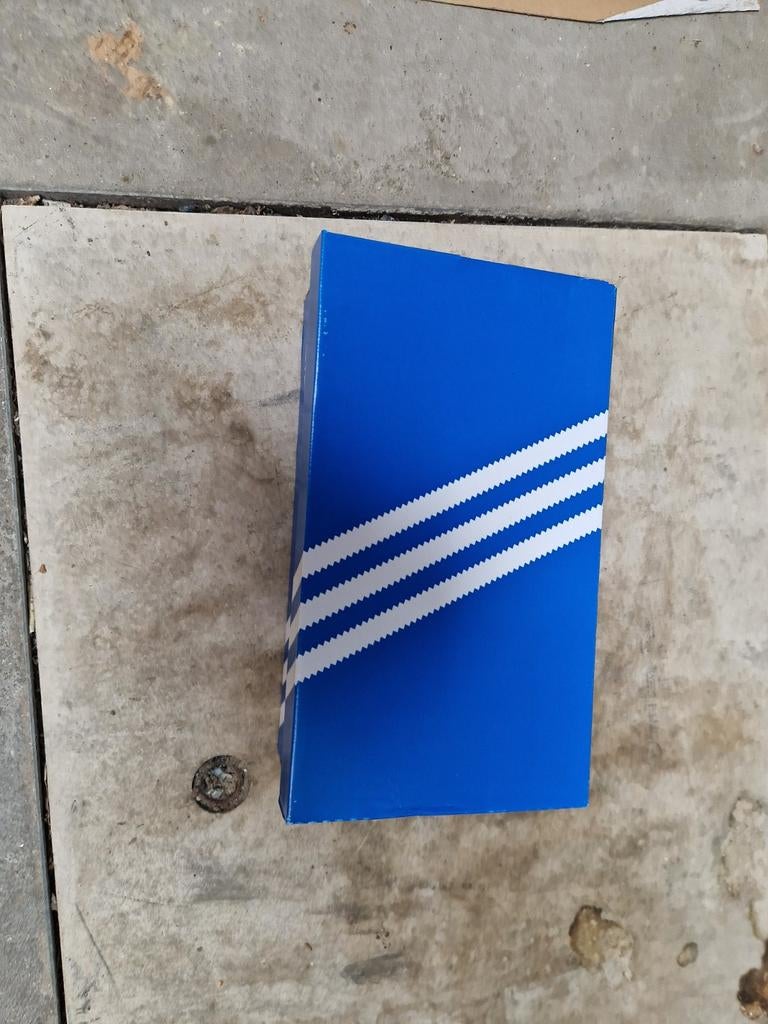 Adidas Handball Spezial maat 43 1/3 heren, Ophalen of Verzenden, Nieuw