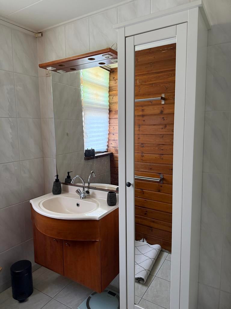 Complete badkamerset: meubel met wastafel en spiegelkast, Huis en Inrichting, Ophalen, Gebruikt, 50 tot 100 cm, 25 tot 50 cm