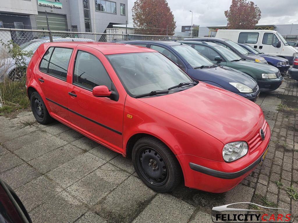 Volkswagen Golf 1.6 en 10x andere inruilkoopjes, Auto's, Volkswagen, 101 pk, 4 cilinders, 49 €/maand, Handgeschakeld