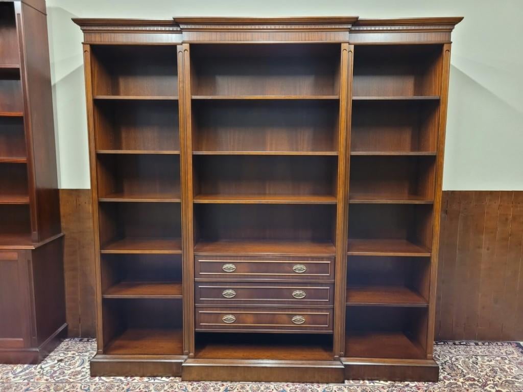 Klassiek Engels Heldense Boekenkast, Ophalen of Verzenden