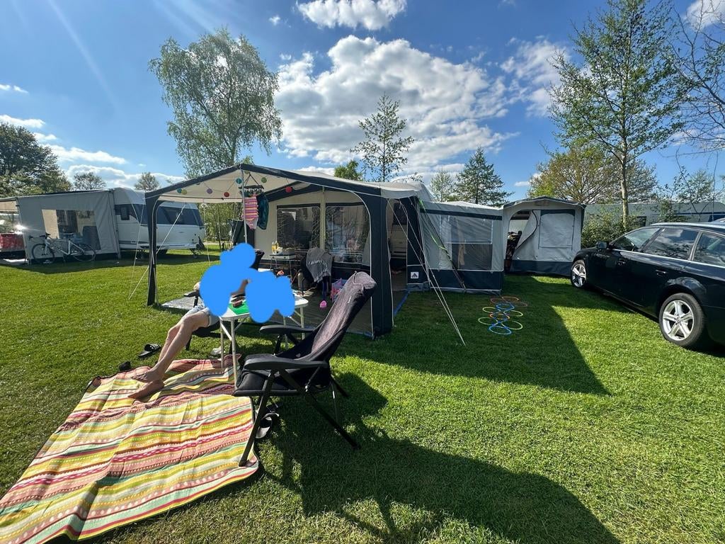 Voortent met luifel en uitbouw Dorema., Ophalen of Verzenden