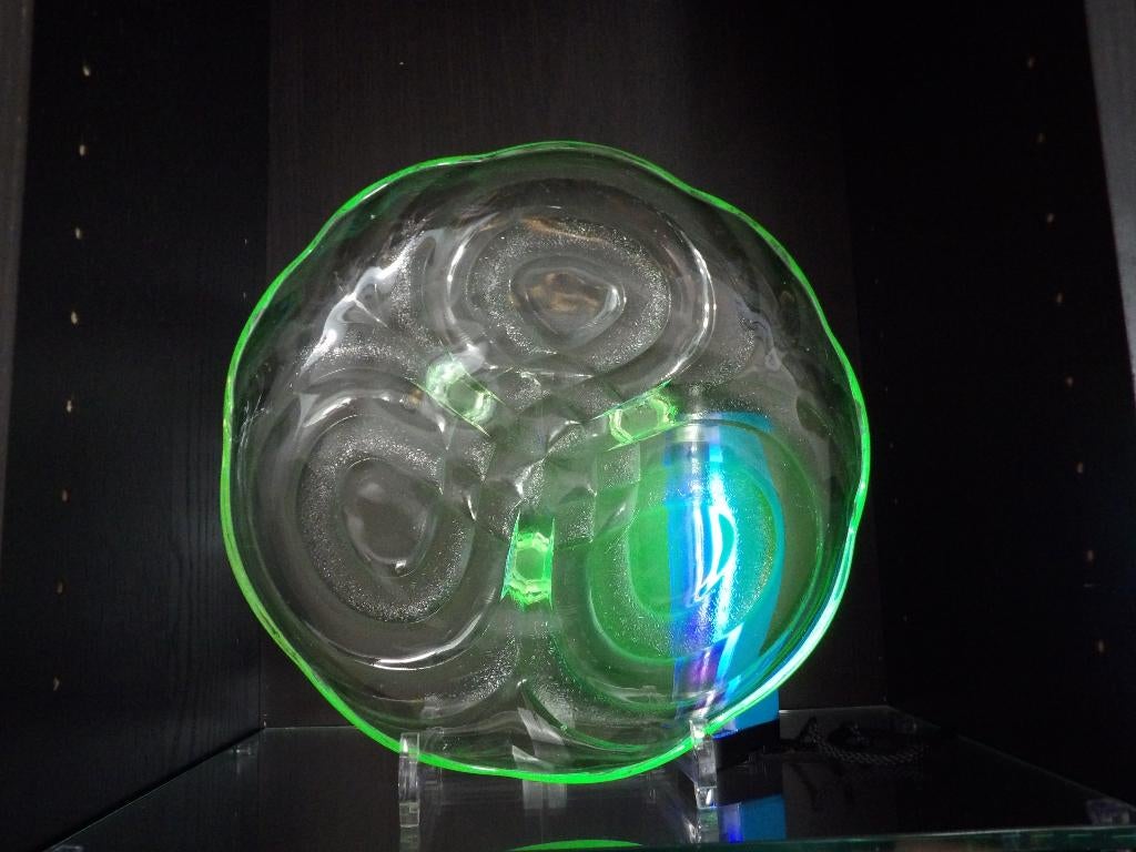 Art Deco Walther Uranium Glas Schaal, Antiek en Kunst, Antiek | Glas en Kristal, Ophalen of Verzenden
