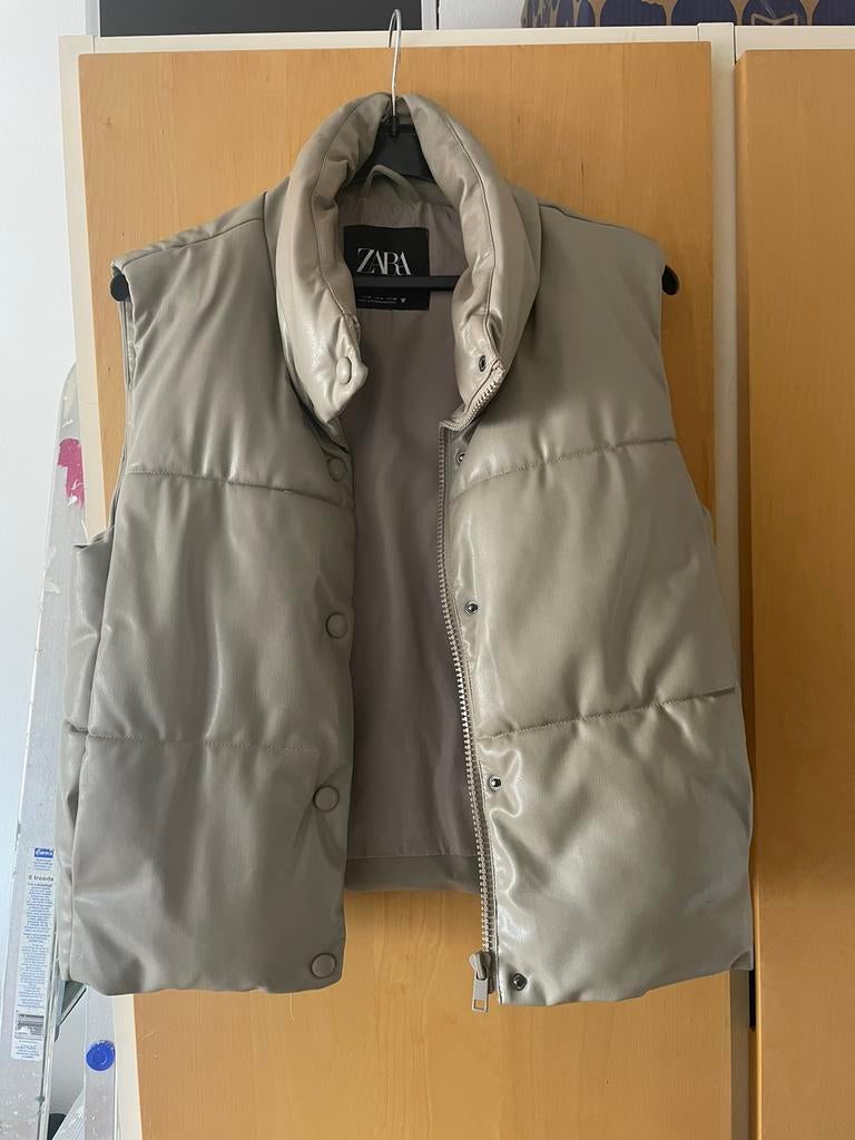 Body warmer vd Zara, Kleding | Dames, Ophalen of Verzenden, Zo goed als nieuw, Maat 36 (S), Beige