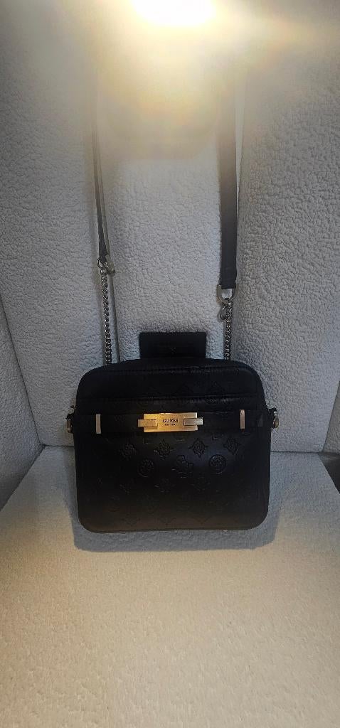 Schoudertas Guess 2 voor 60€, Ophalen, Zo goed als nieuw, Zwart, Overige merken