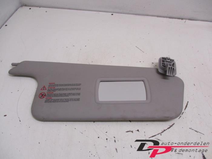 Zonneklep van een Renault Megane Scenic