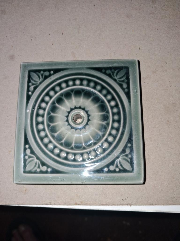 Groen wandtegeltje met cirkelpatroon, Ophalen of Verzenden