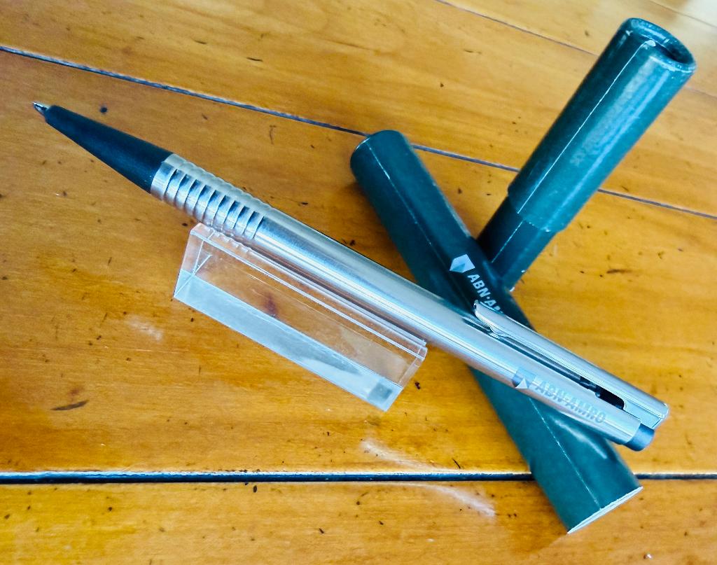 Lamy Logo balpen met opdruk van de ABN bank, Verzamelen, Overige merken, Balpen, Nieuw, Met doosje