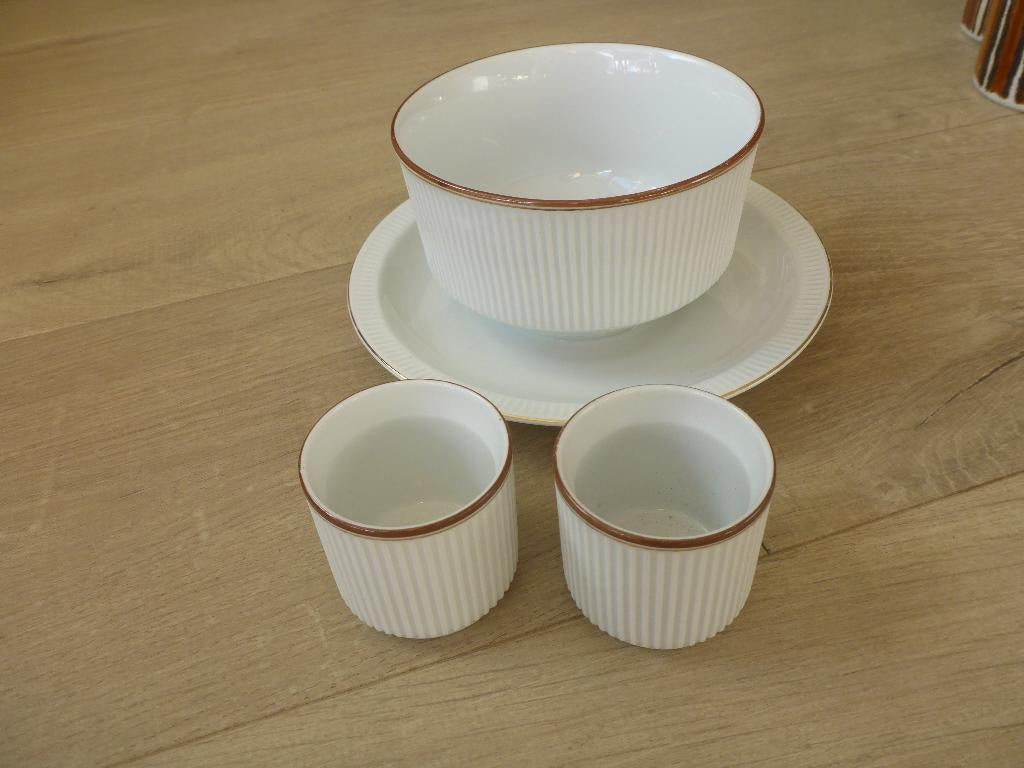 Sauskom en eierdopjes, arzberg cannelee., Huis en Inrichting, Keuken | Servies, Overige typen, Ophalen of Verzenden, Zo goed als nieuw