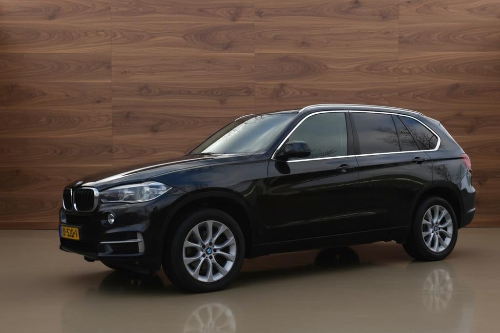 BMW X5 xDrive30d High Executive | PANO | GR.NAVI | LEDER, Automaat, Gebruikt, 2993 cc, Bluetooth