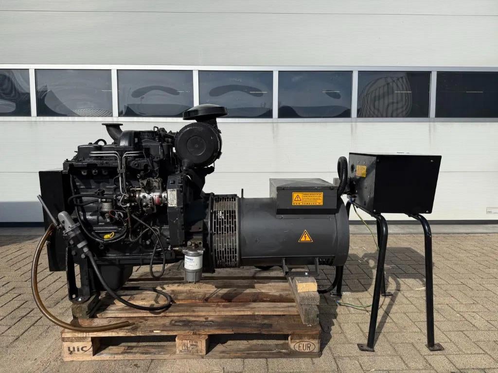 Iveco FPT Himoinsa Mecc Alte Spa 75 kVA generatorset, Zakelijke goederen, Machines en Bouw | Aggregaten, Ophalen of Verzenden
