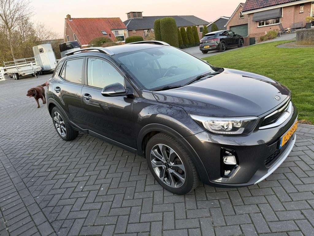 Kia Stonic 120pk automaat 2019, Auto's, USB, 4 cilinders, Origineel Nederlands, Grijs