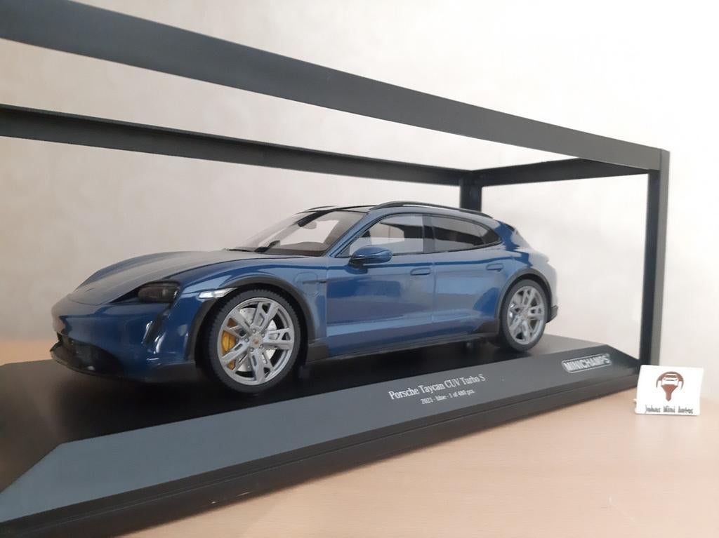 Porsche Taycan Cross Tourismo Turbo S 2021 Blauw-Met - 1:18