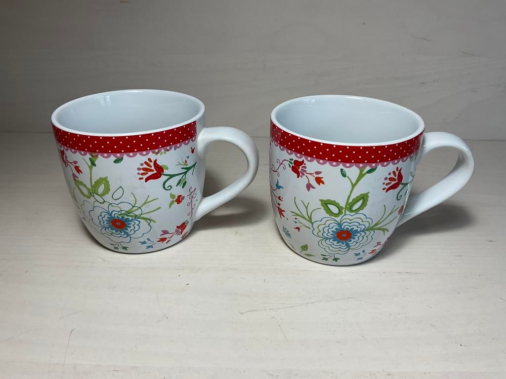 Twee Albert Heijn mokken bekers hoogte 8,5 cm, Huis en Inrichting, Ophalen of Verzenden, Zo goed als nieuw, Overige stijlen, Kop(pen) en/of Schotel(s)