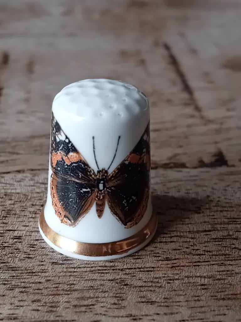 Vingerhoedjes verzamelen vlinder vingerhoedje, Ophalen of Verzenden, Zo goed als nieuw