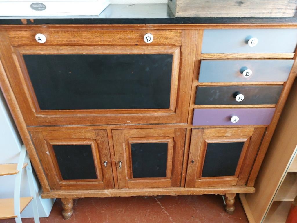 Vintage houten kast met krijtbord details, Ophalen