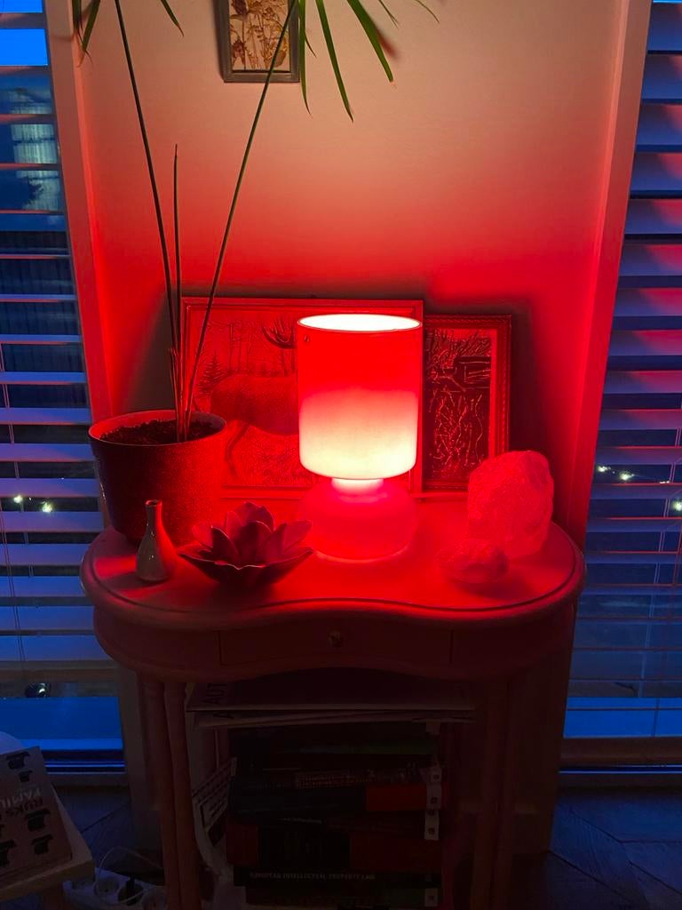 IKEA Lykta lamp rood - Uitstekende staat, Ophalen of Verzenden, Zo goed als nieuw, Glas, Minder dan 50 cm