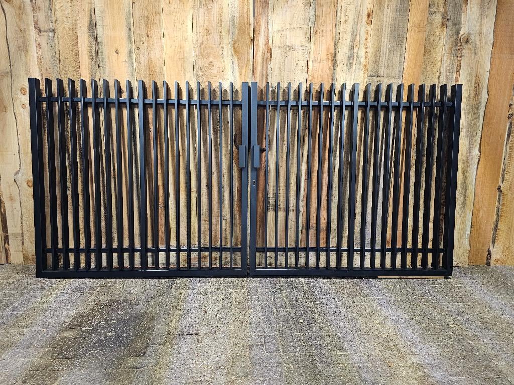 Model: VERTICALE inrijpoort / schuifpoort / hekwerk op maat!, Met poort, Nieuw, IJzer, Spijlenhekwerk