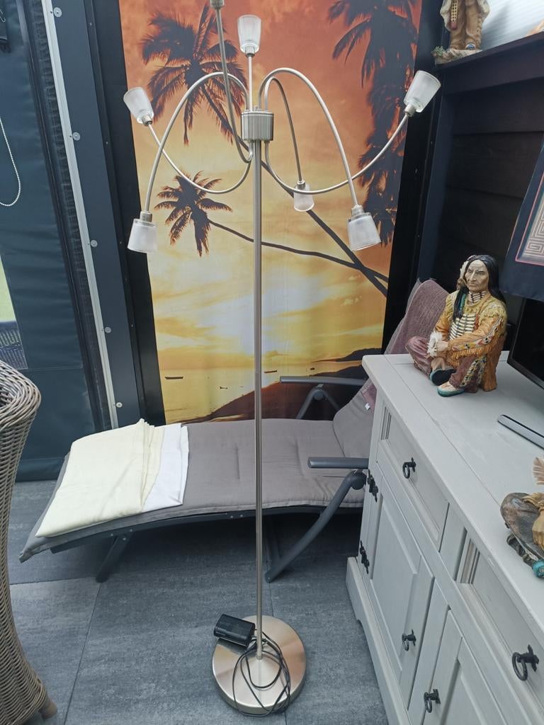 Moderne Staande Vloerlamp met Dimmer Functie, Huis en Inrichting, Lampen | Vloerlampen, Ophalen, Gebruikt, Glas, Modern