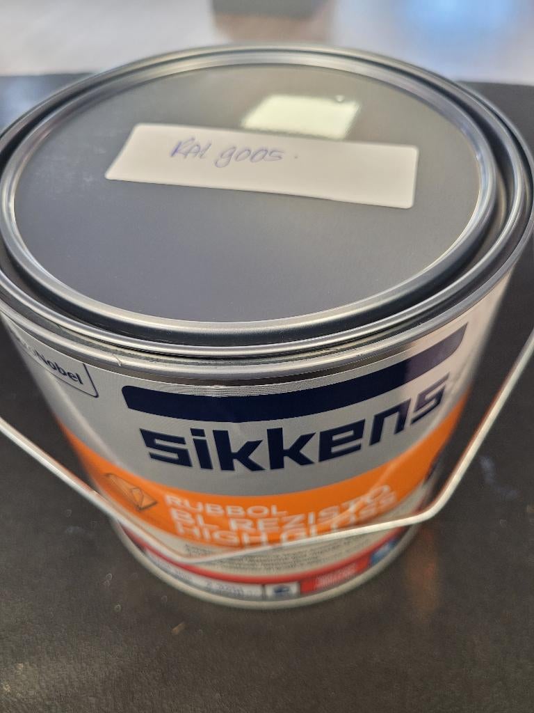 2.5 ltr sikkens BL Rezisto highgloss Ral 9005 voor 35,00, Doe-het-zelf en Verbouw, Verf, Beits en Lak, Verzenden, Nieuw, Wit, Lak