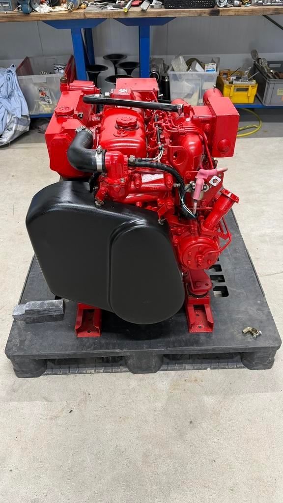 Westerbeke marine generator 25kw 220volt, Ophalen of Verzenden, Zo goed als nieuw, Dieselolie