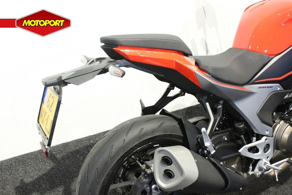 QJMOTOR SRK 600 - foto 2