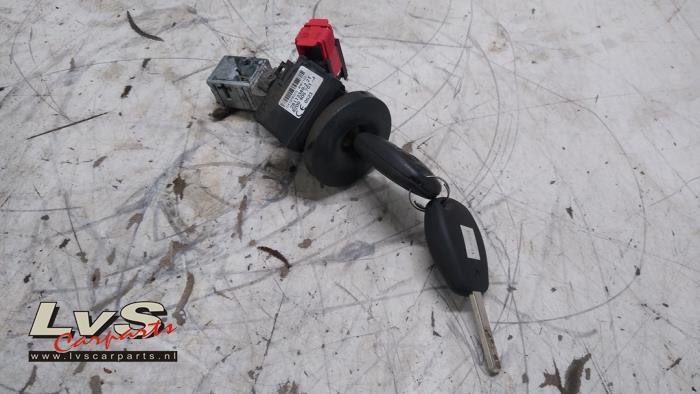 Kontaktslot + Sleutel van een Renault Master, Gebruikt, -, Renault, -