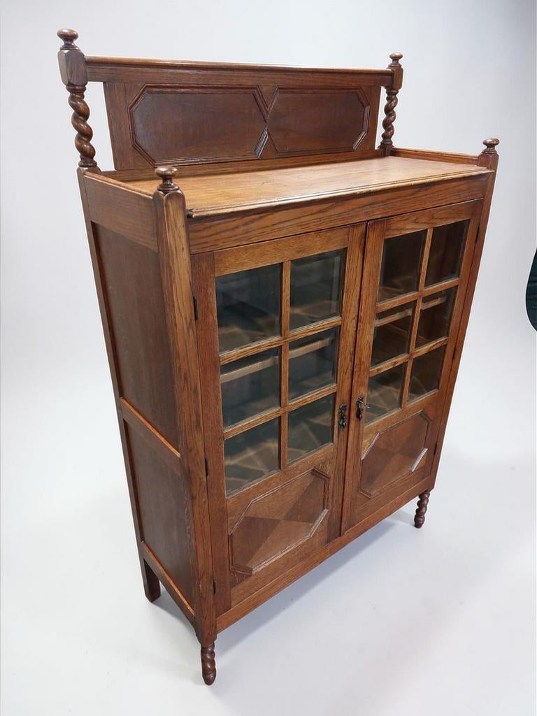 Antiek Art Deco kastje