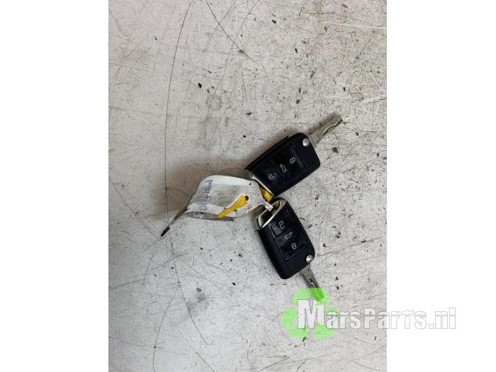 Kontaktslot + Sleutel van een Volkswagen Golf, Gebruikt, -, Volkswagen, -
