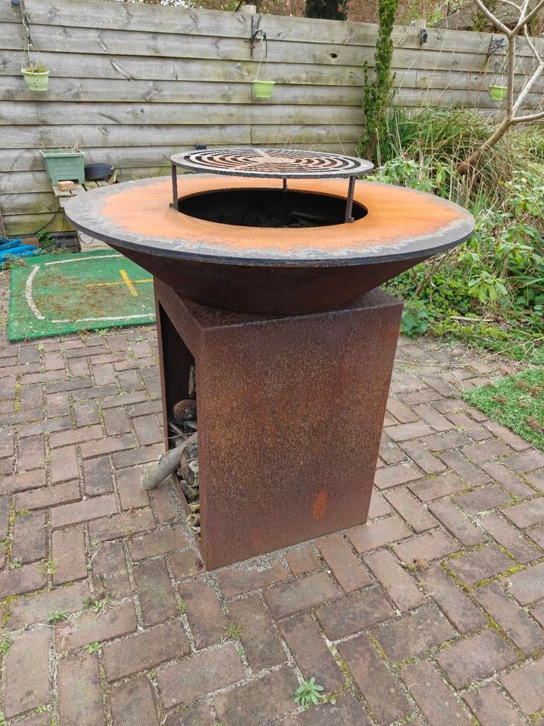 Weber barbecue en vuurschaal met grill, Tuin en Terras, Houtskoolbarbecues, Ophalen of Verzenden
