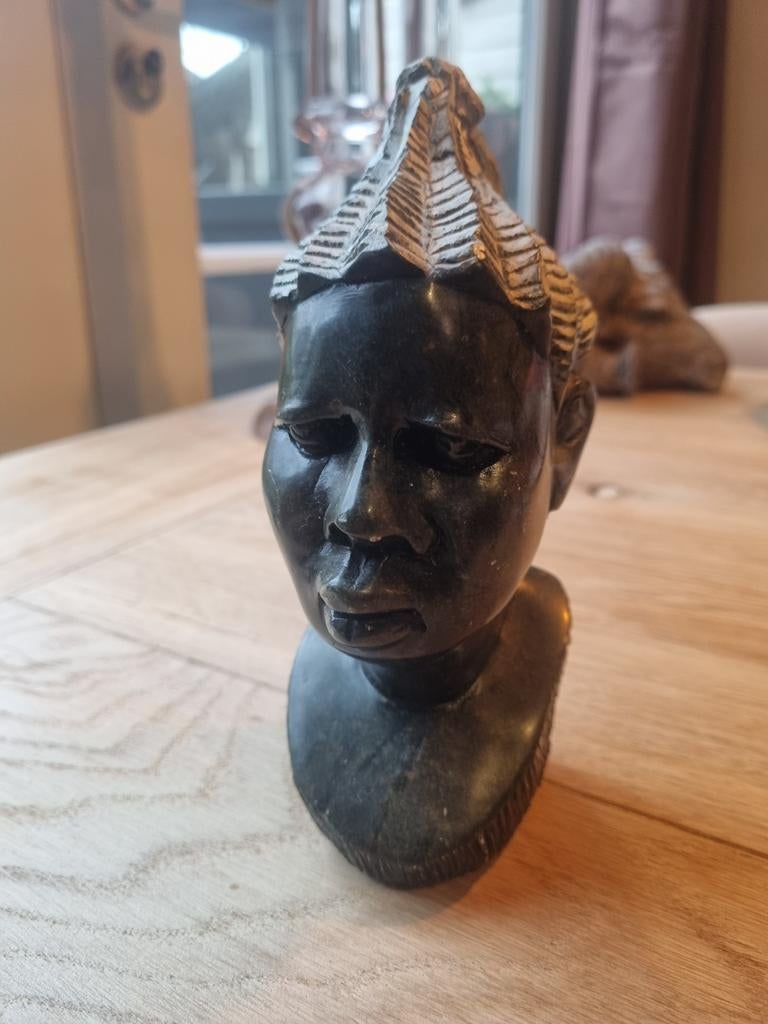 Stenen hoofd uit Afrika, 20 cm hoog, prachtige details, Antiek en Kunst, Kunst | Beelden en Houtsnijwerken, Overige onderwerpen