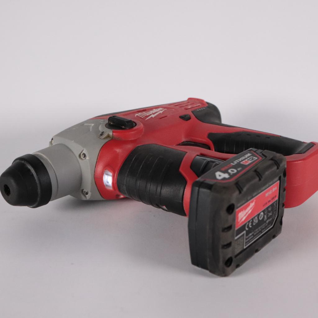 Milwaukee M12 H - Gebruikt, Milwaukee, Gebruikt, Support@milwaukee.com, Milwaukee Electric Tool Corporation, 13135 W. 
Lisbon Road, Brookfield, WI 53005
USA
