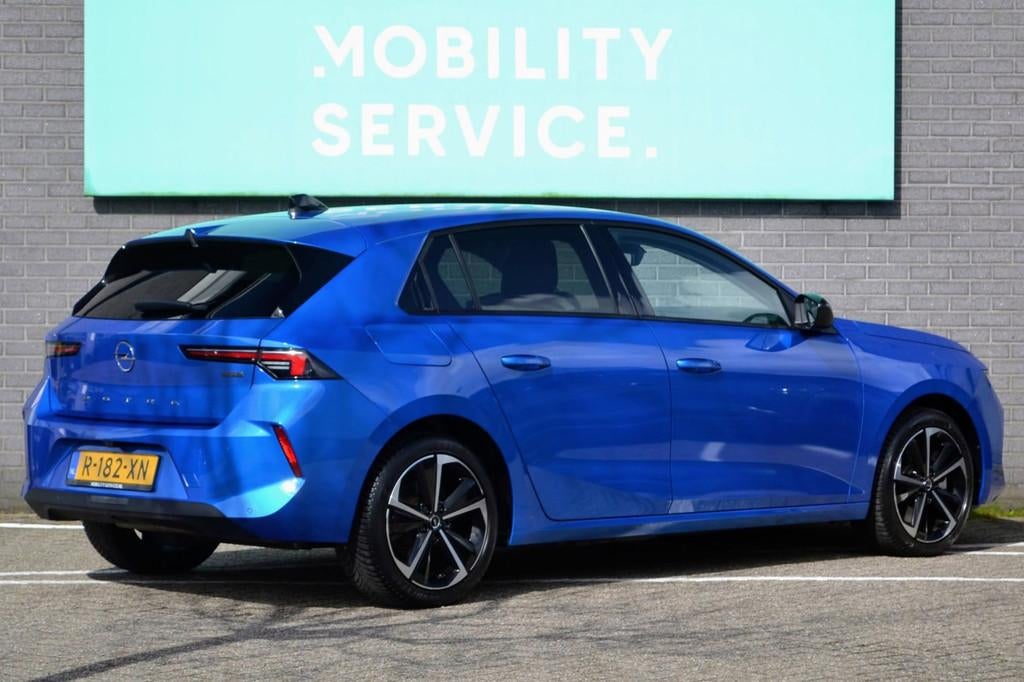 Opel Astra 1.6 Hybrid Business Edition SOH96% CarPlay LED VC, Gebruikt, 4 cilinders, 150 pk, Blauw