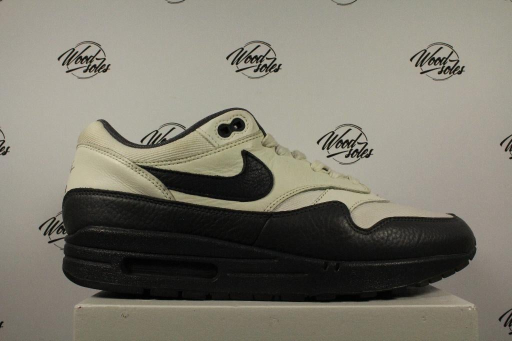 Nike Air Max 1 Sail Dark Obsidian - 44, -, -, -, Gedragen
