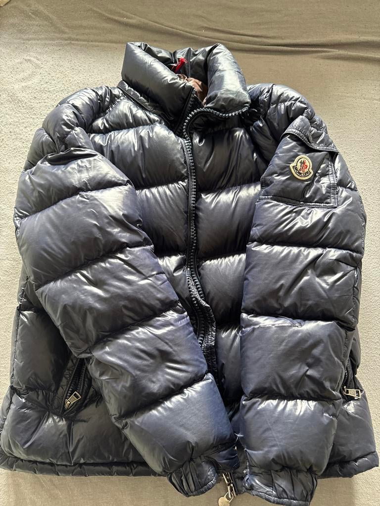 Moncler jas, Ophalen of Verzenden, Zo goed als nieuw, Maat 38/40 (M), Blauw