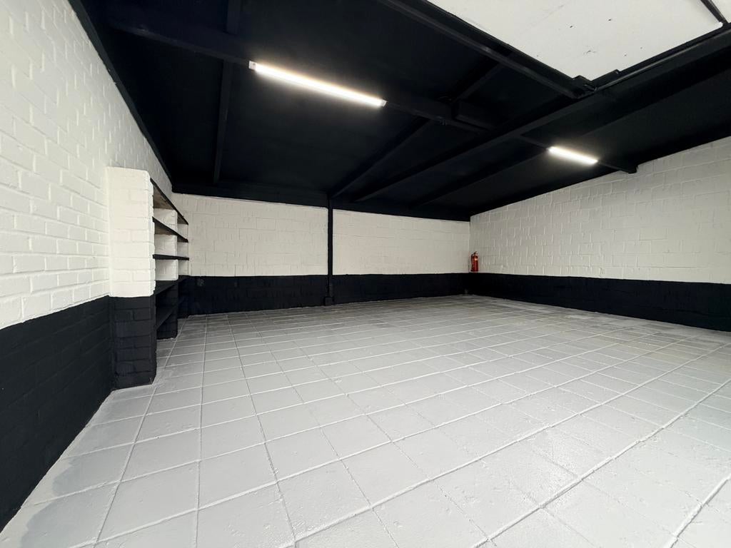 Te huur: 85m2 nette loods / bedrijfsruimte met buitenterrein, Zakelijke goederen, Bedrijfs Onroerend goed, 85 m², Huur, Opslag of Loods